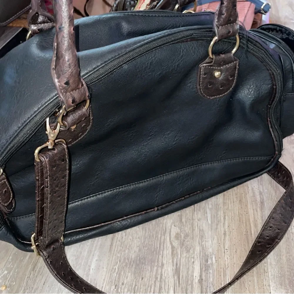 New Bueno dog tote-carrier with on board storage